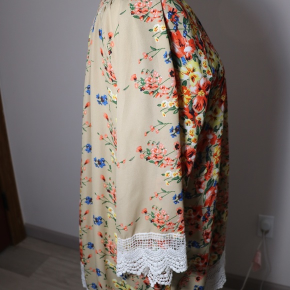 Relipop Floral Lace Cover Up - Picture 2 of 4